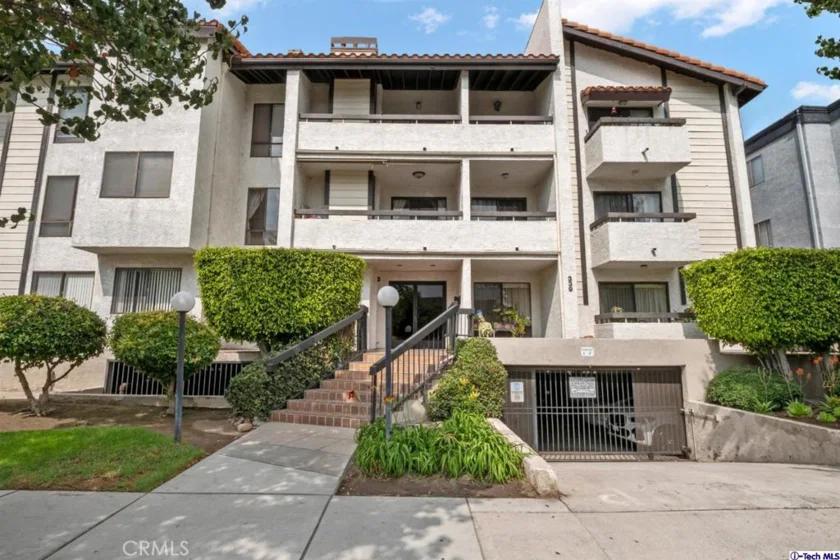 339 W Wilson Avenue #307 photo 1