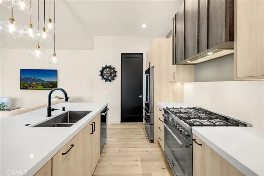 756 W 19th Street #B photo 19