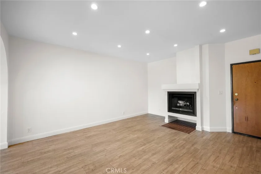 7211 Cozycroft Avenue #16 photo 7