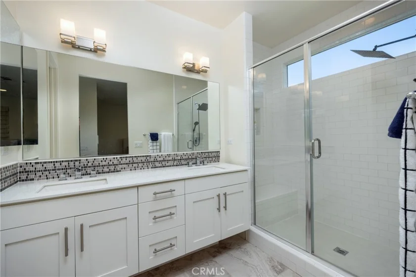 1675 Grand View photo 20