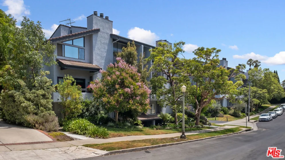 1882 Pandora Avenue #19 photo 1