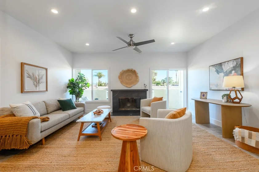 5420 Sylmar Avenue #202 photo 1