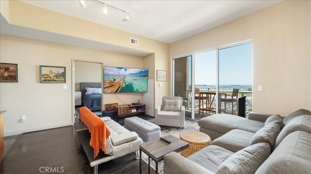 488 E Ocean #708 photo 16