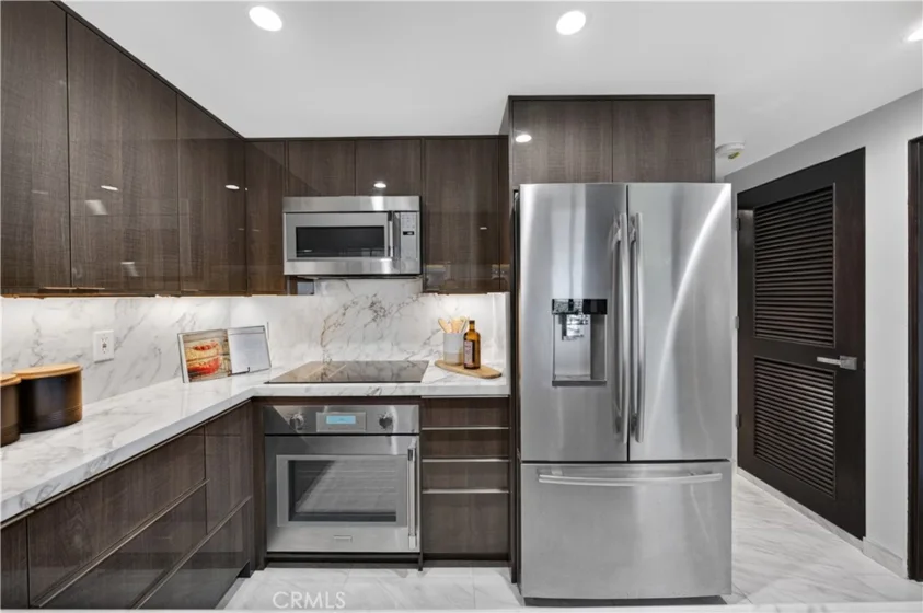 2601 E Ocean #807 photo 10