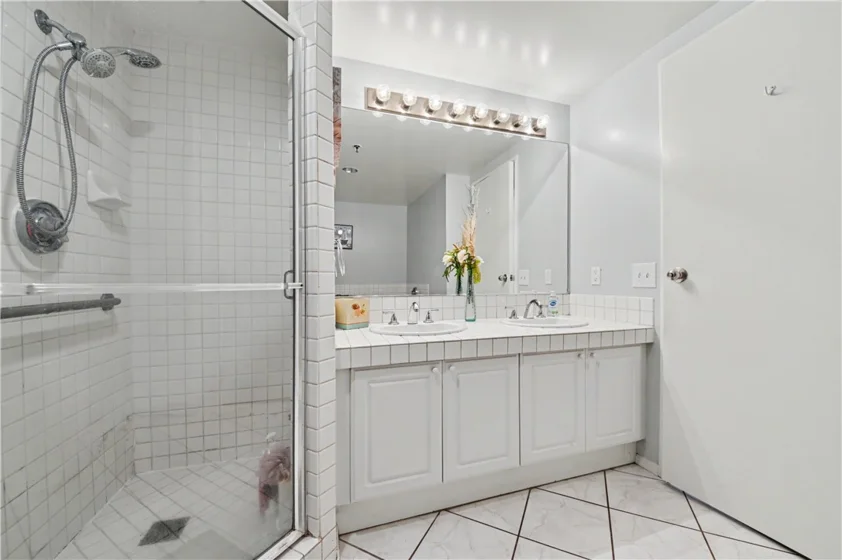 525 E Seaside Way #1109 photo 28