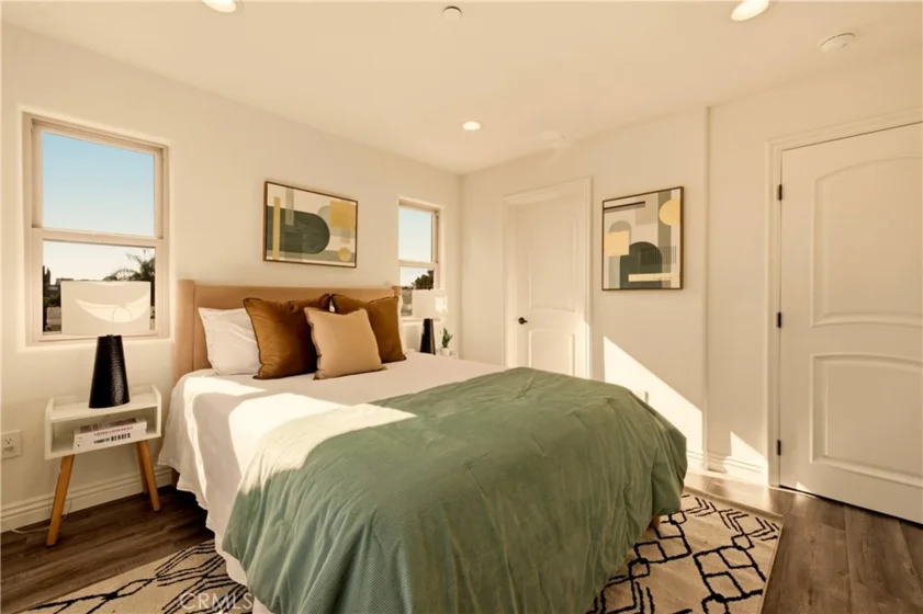 14702 Magnolia Boulevard #105 photo 15