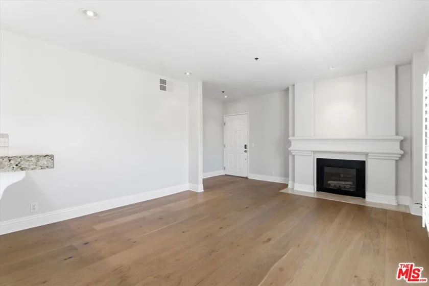 11838 Kiowa Avenue #203 photo 22