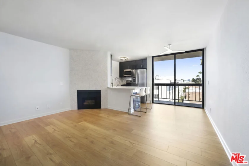 7320 Hawthorn Avenue #319 photo 13
