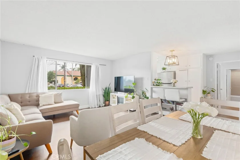 400 N Acacia Avenue #B12 photo 7