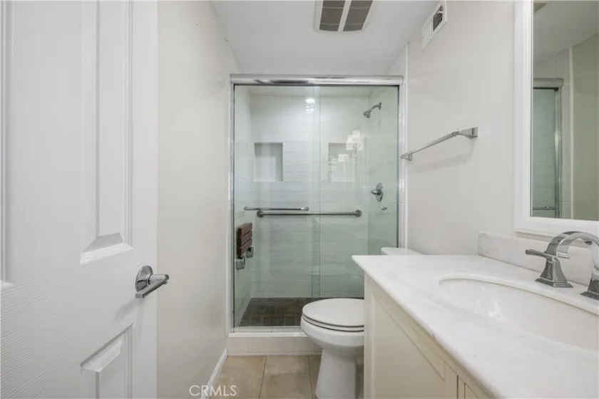 9658 Bloomfield Avenue photo 36