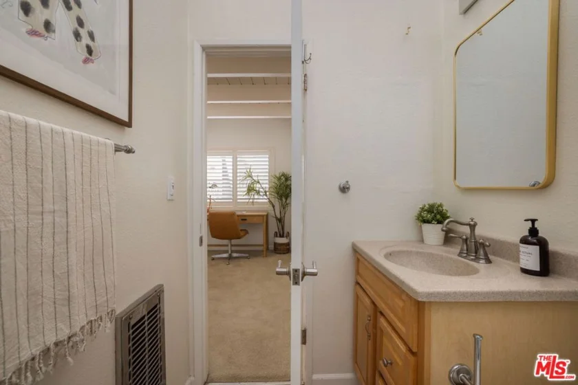945 21st Street #4 photo 36