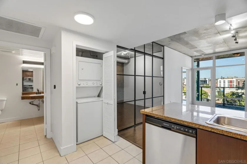 1080 Park Boulevard #413 photo 4