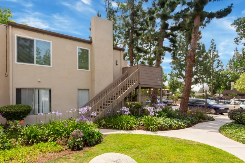 1420 Cabrillo Park Drive #H photo 1