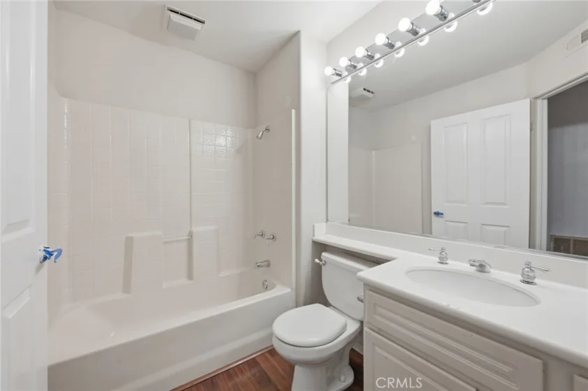 902 Solvay Aisle photo 37