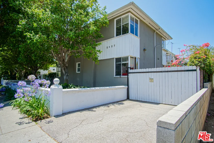 2427 Centinela Avenue #F photo 1