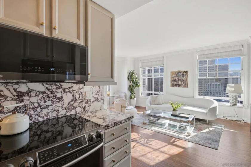 702 Ash Street #704 photo 16