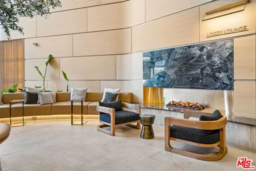1100 Wilshire Boulevard #2105 photo 25