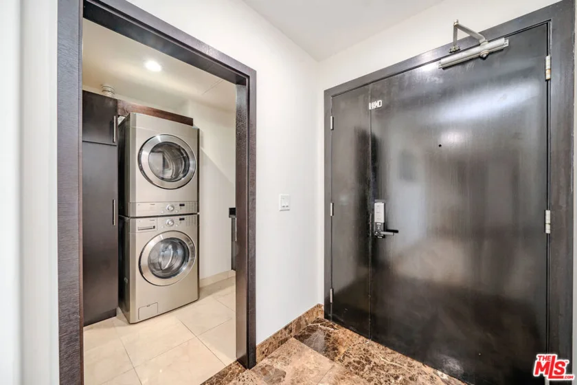 702 S Serrano Avenue #605 photo 31