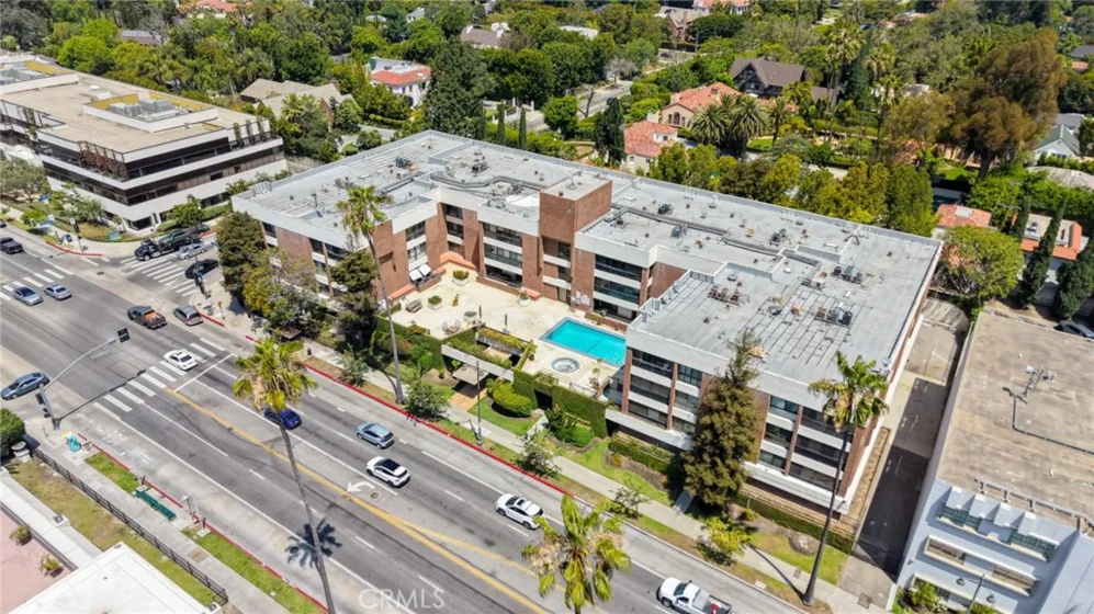 4477 Wilshire photo 41
