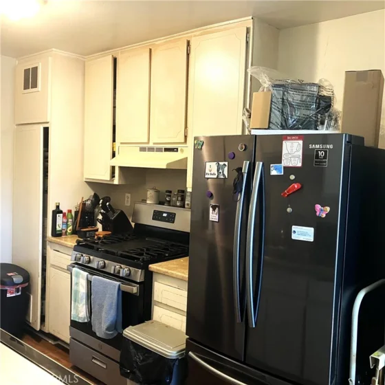 1122 S Dover photo 10