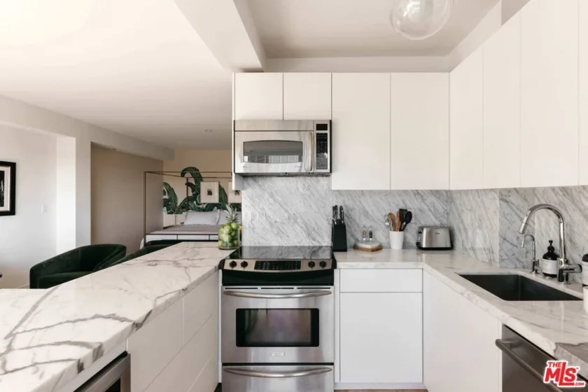 999 N Doheny Drive #702 photo 12
