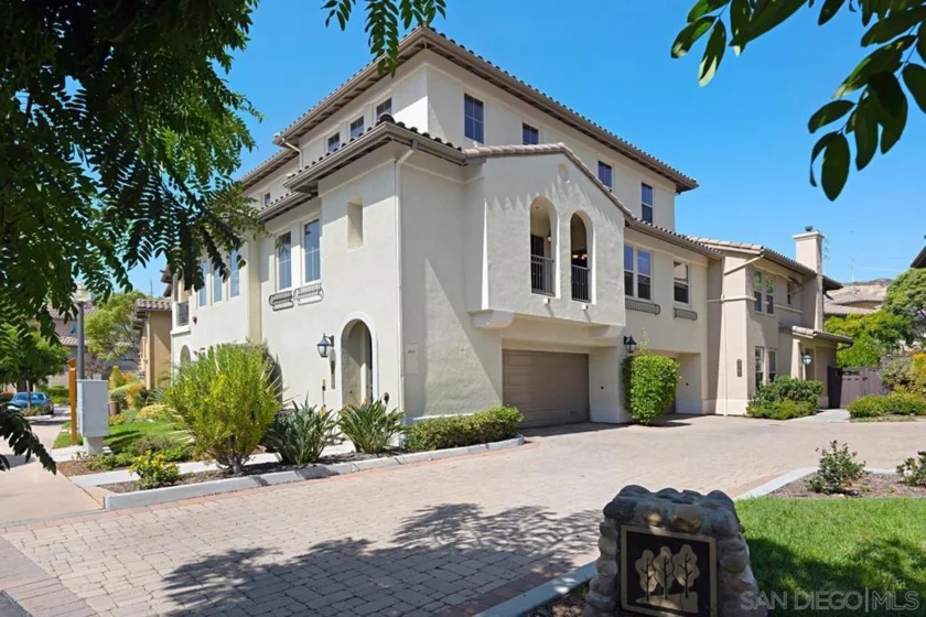 2759 Piantino Circle photo 1