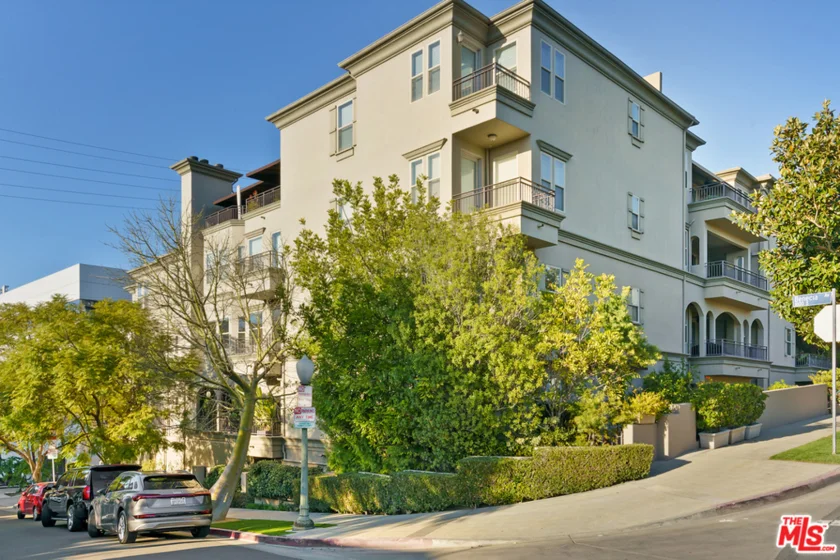 1820 Benecia Avenue #204 photo 1