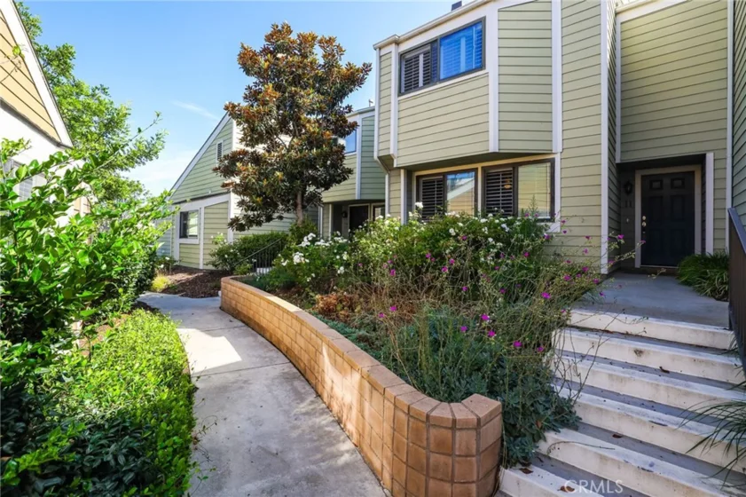 11 Northwind Court photo 2