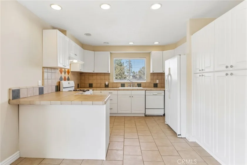 11507 Moorpark Street ##305 photo 9