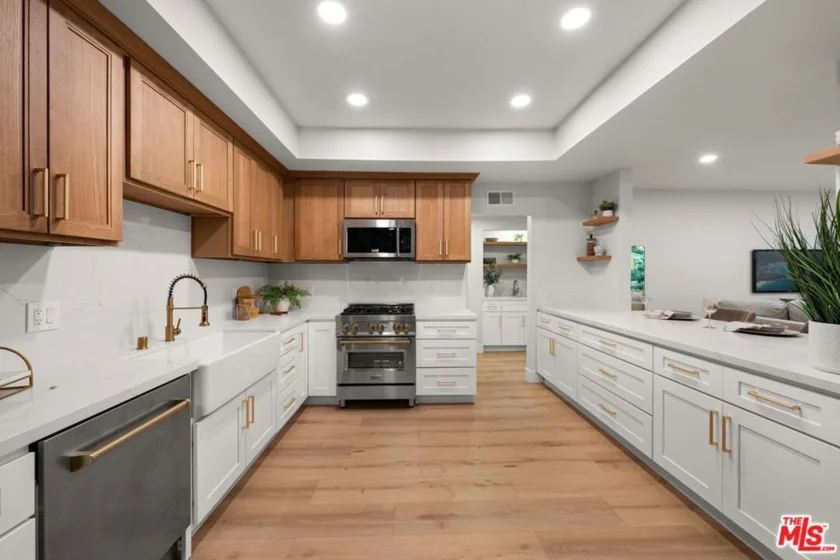 1875 Kelton Avenue #104 photo 1