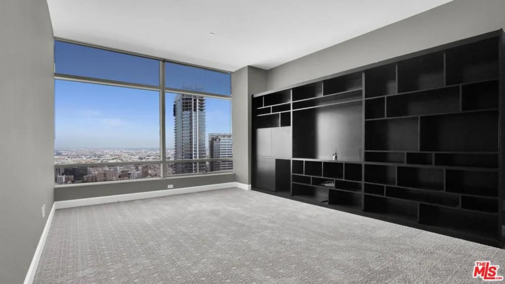 900 W Olympic Boulevard #39C photo 11