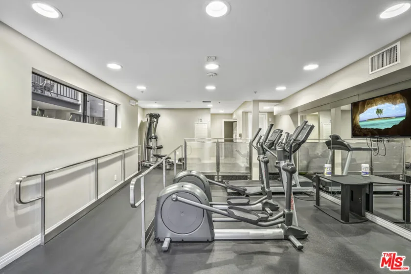 7320 Hawthorn Avenue #315 photo 7