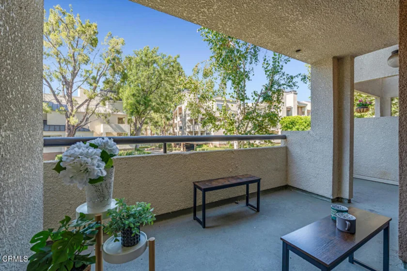 5500 Owensmouth Avenue #104 photo 19
