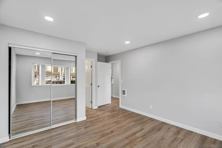 1274 Holly Avenue photo 11