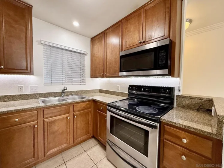 1756 Essex Street #305 photo 10