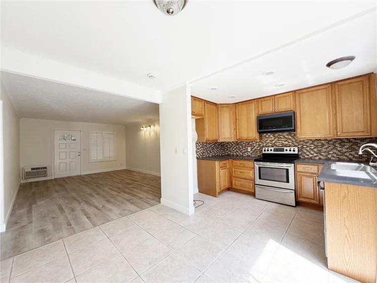 231 Springview photo 19