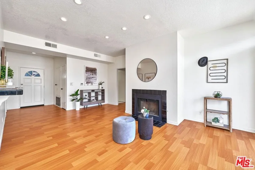 431 S Kingsley Drive #205 photo 9