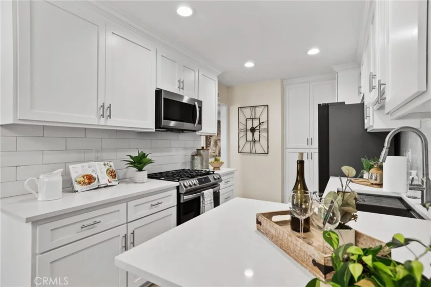 31488 Los Rios Street #4 photo 1