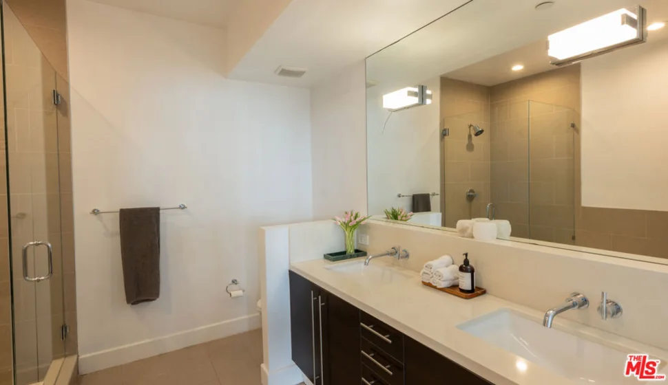 1250 N Harper Avenue #411 photo 8