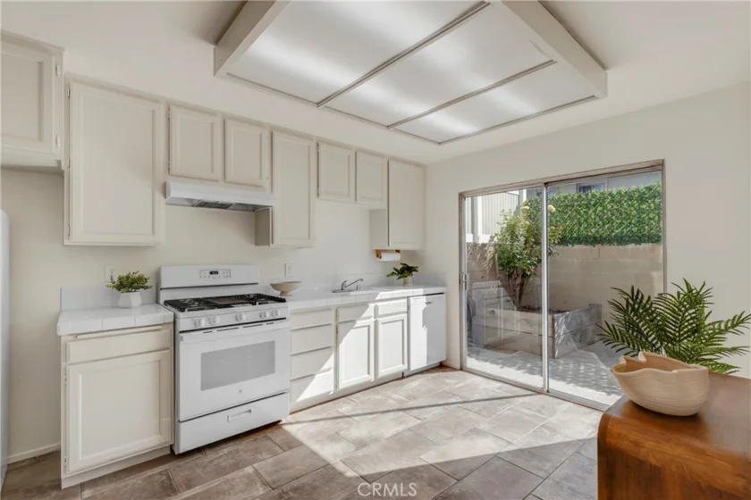 17221 Roscoe Boulevard #2 photo 9