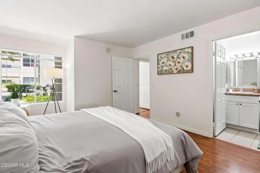 5530 Owensmouth Avenue #114 photo 16