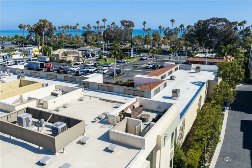 2765 Doheny photo 5
