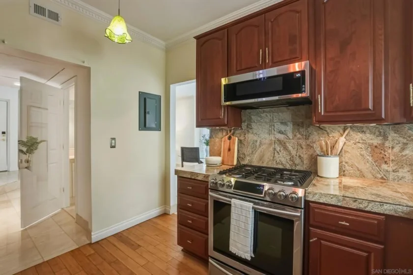 3964 Richmond photo 16