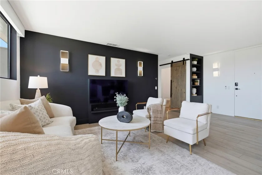 100 S Doheny #707 photo 4