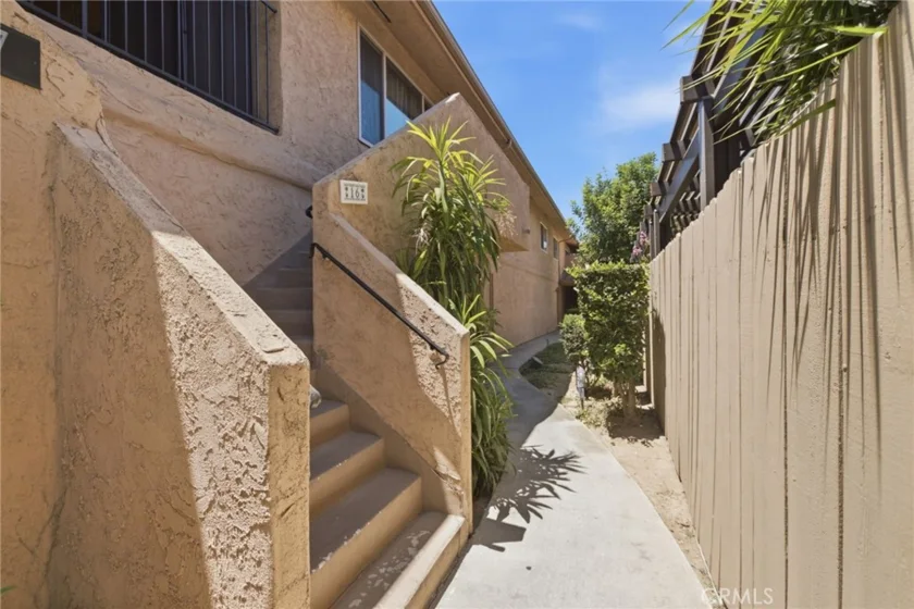 901 N Citrus #16 photo 4