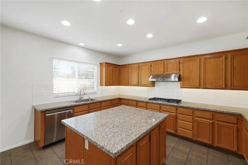 38090 Sherwood Street photo 14