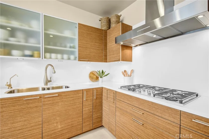 10776 Wilshire Boulevard #901 photo 38