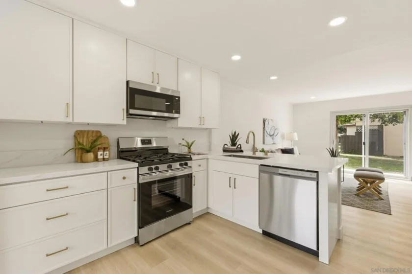 415 Woodlawn Avenue #D photo 12