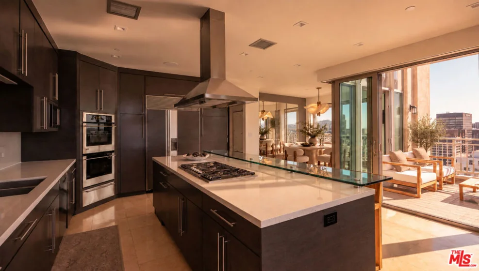 10727 Wilshire Boulevard #PH 2 photo 7