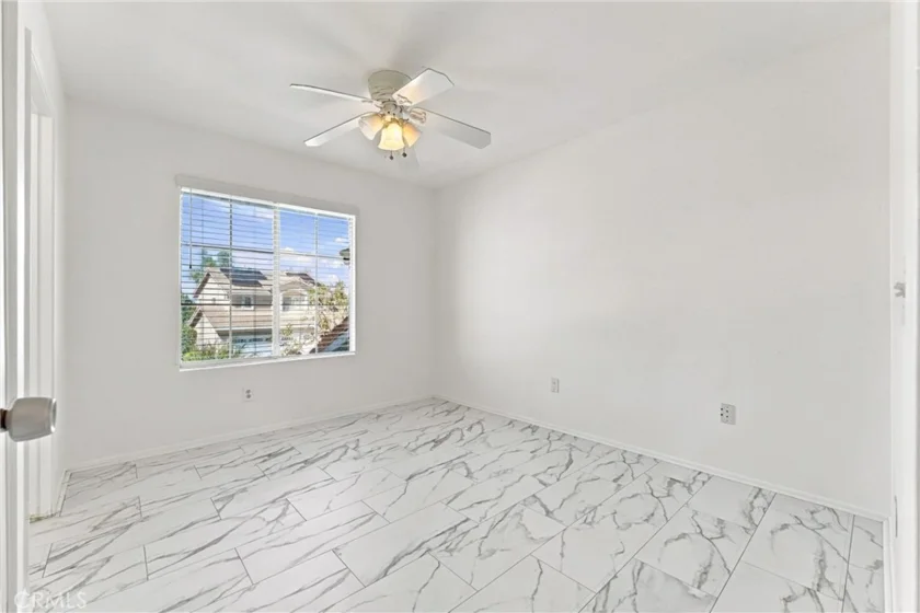 220 Suffolk photo 31
